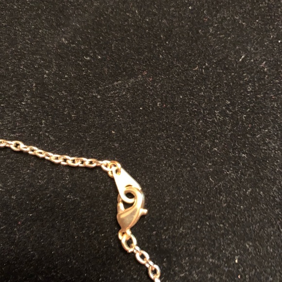 Beautiful Celtic Knot Necklace: New, never worn. - Picture 5 of 6